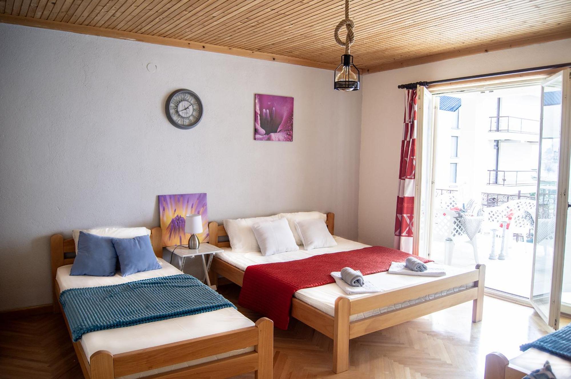 Villa Lakeview Paradise Peštani Eksteriør billede