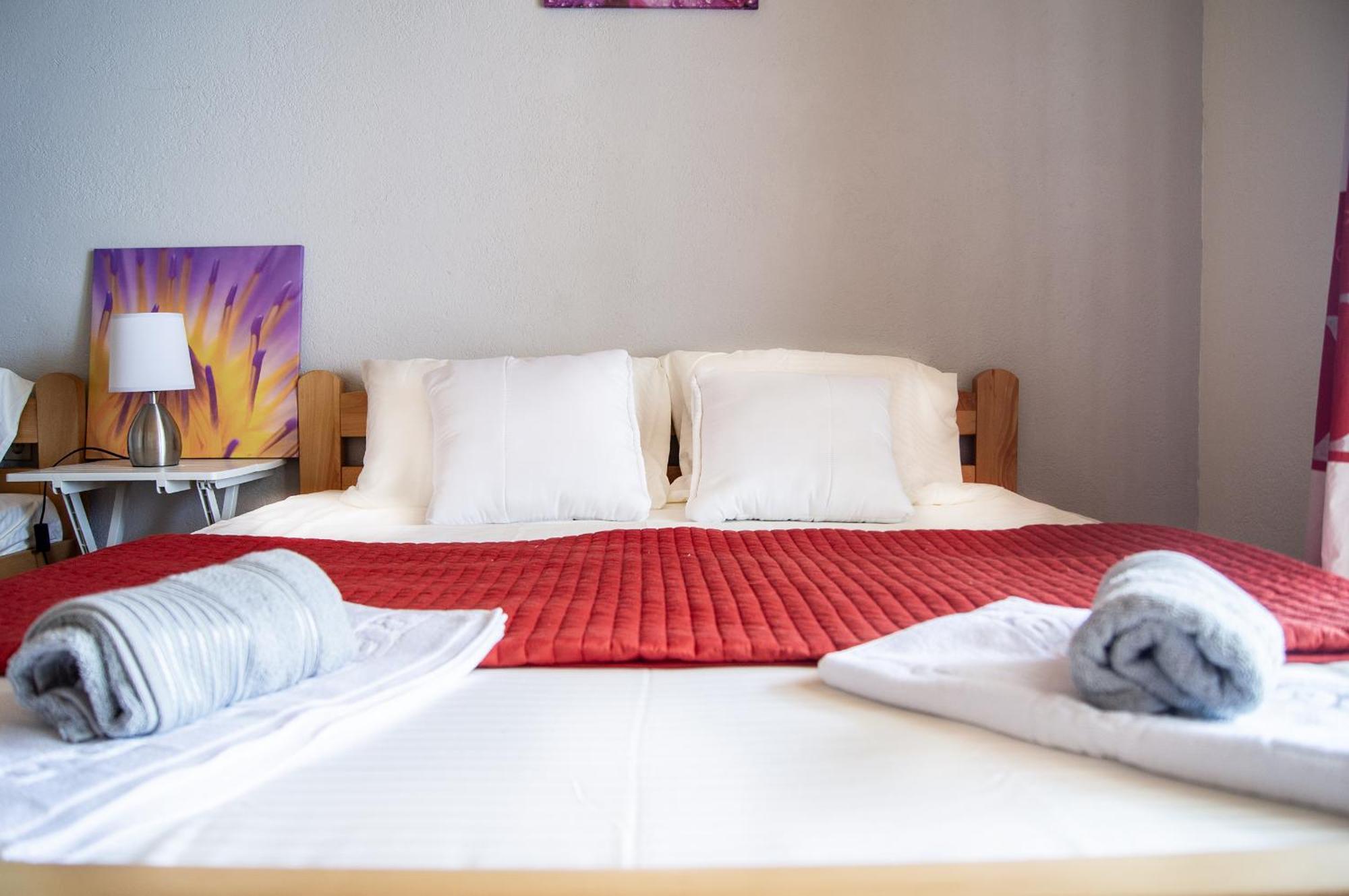 Villa Lakeview Paradise Peštani Eksteriør billede