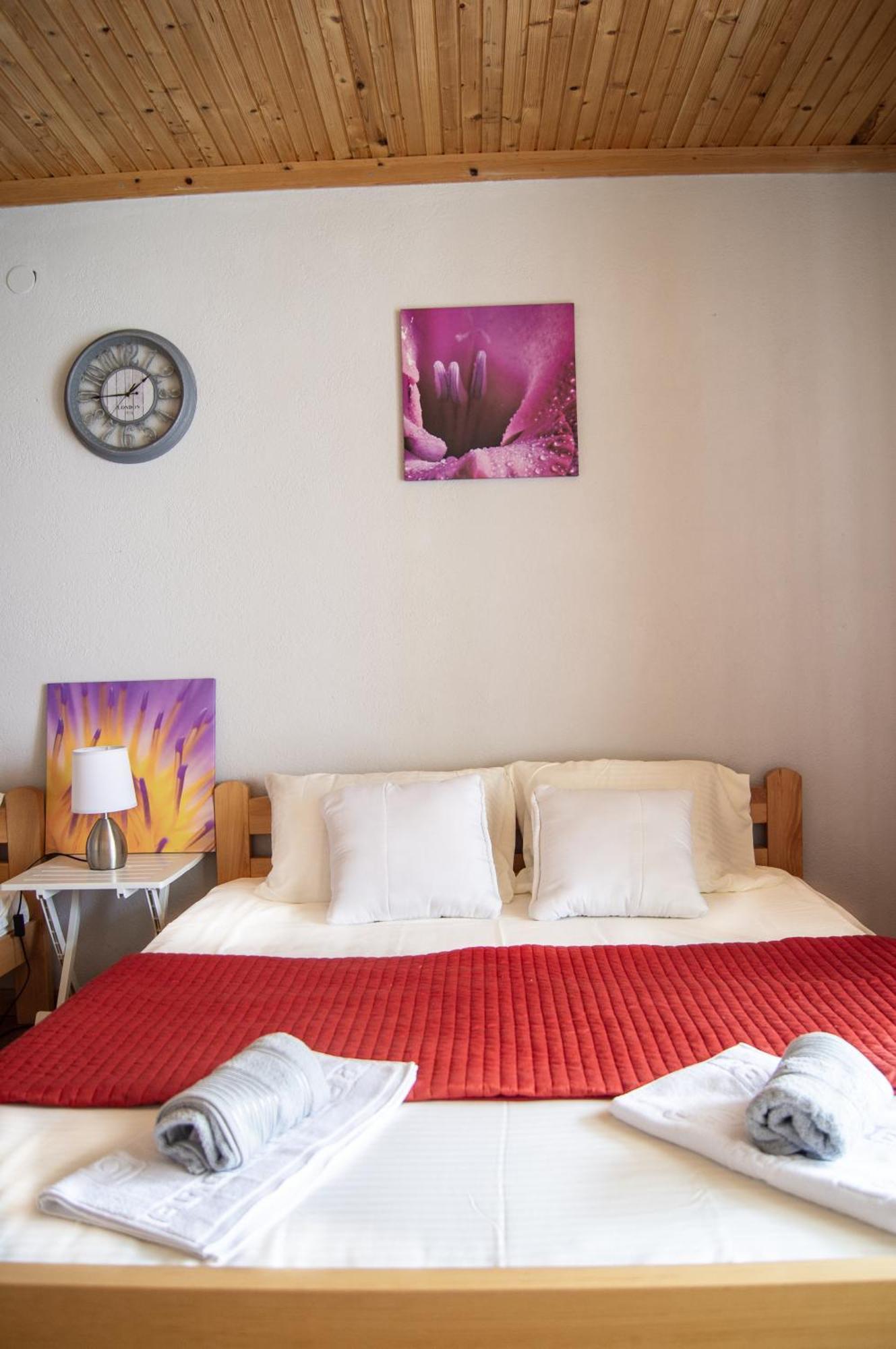 Villa Lakeview Paradise Peštani Eksteriør billede