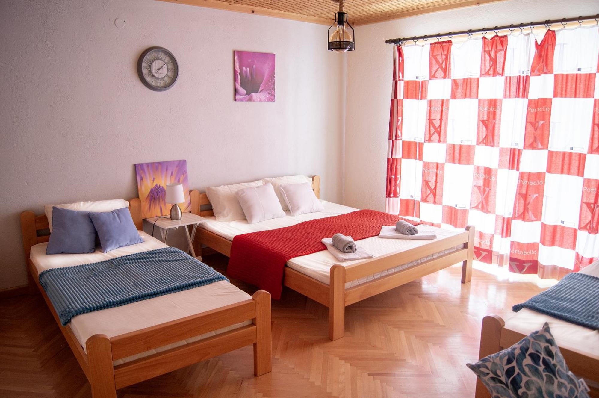 Villa Lakeview Paradise Peštani Eksteriør billede