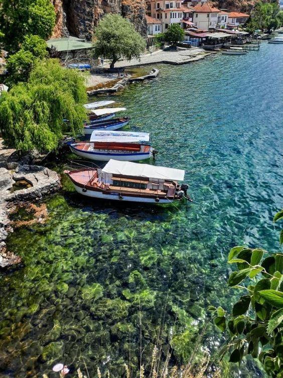 Villa Lakeview Paradise Peštani Eksteriør billede